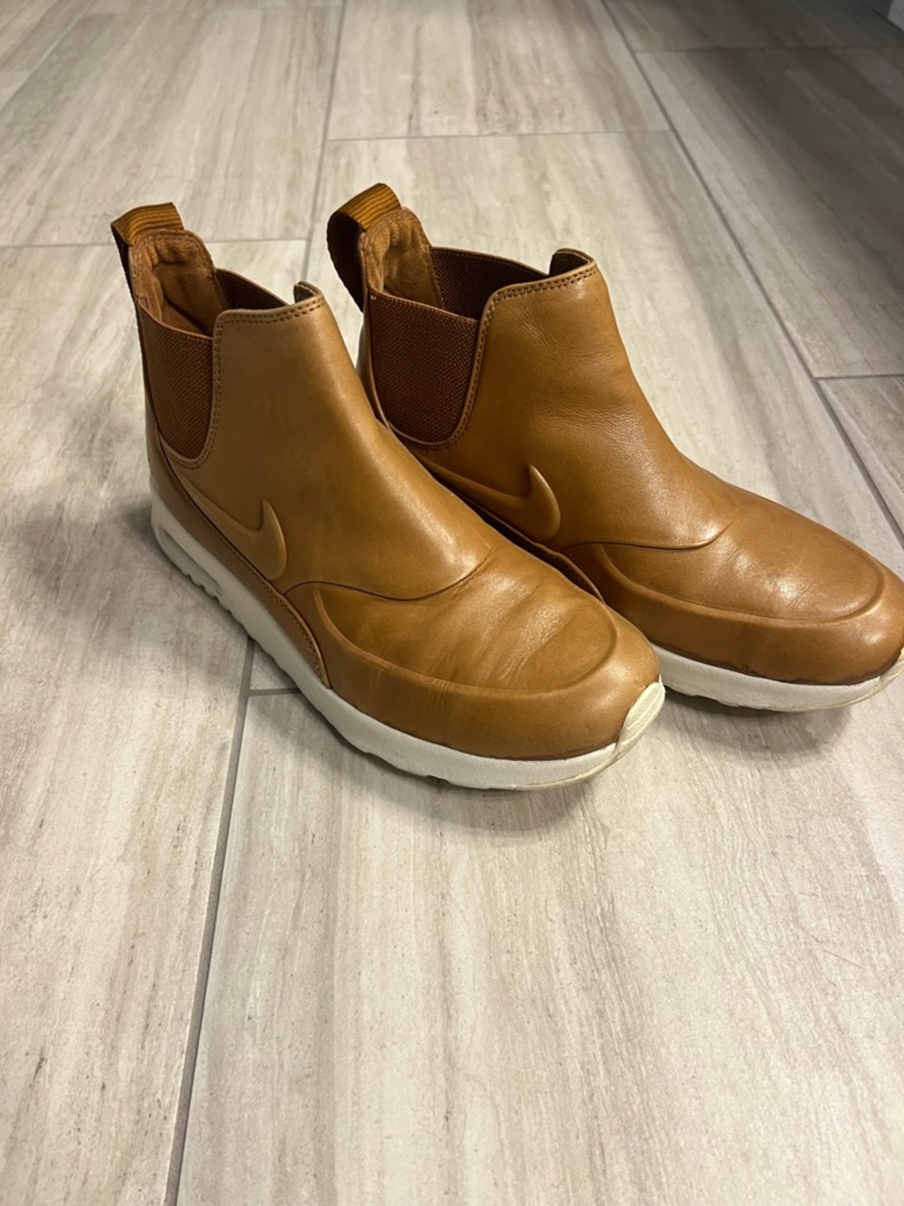 Nike Women’s Brown Leather Chukka Boots with White Sole Nike Air Max Thea